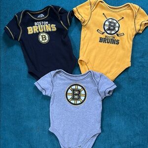 Boston Bruins Baby Onesies Set